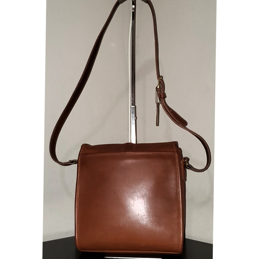Coach VTG British Tan Leather #5731 RARE Crossbody - Picture 3 of 13